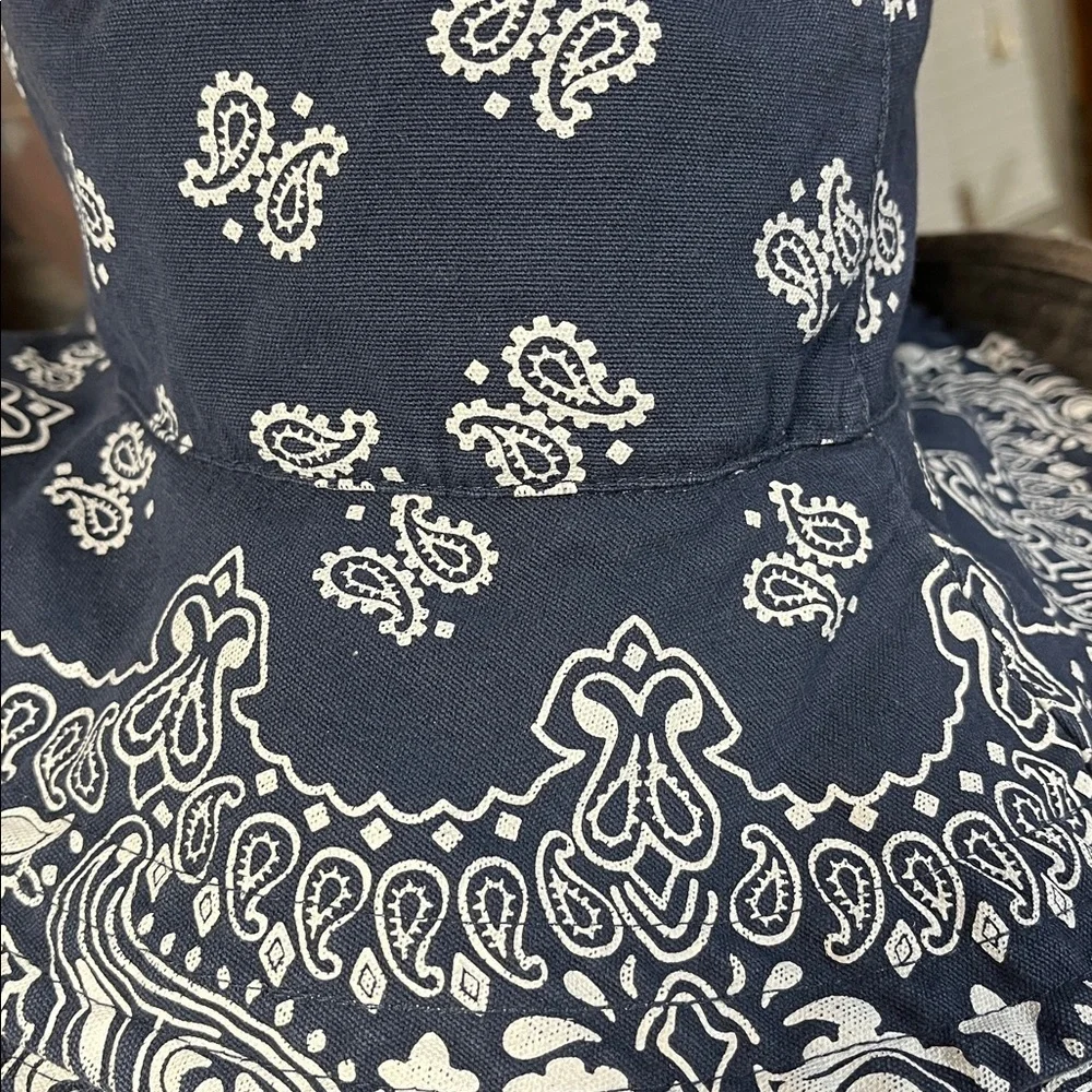 New Free People Blue Reversible Multicolor Paisley Bucket Hat